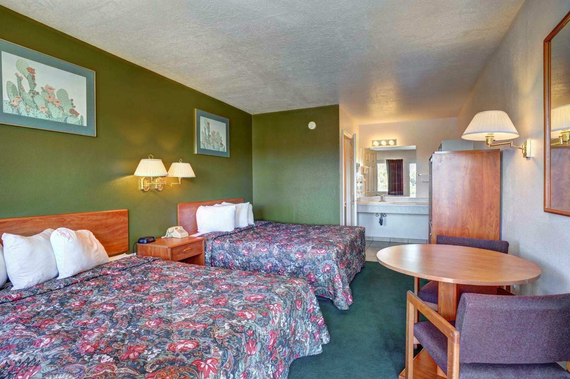 Rodeway Inn Cedar City Bagian luar foto