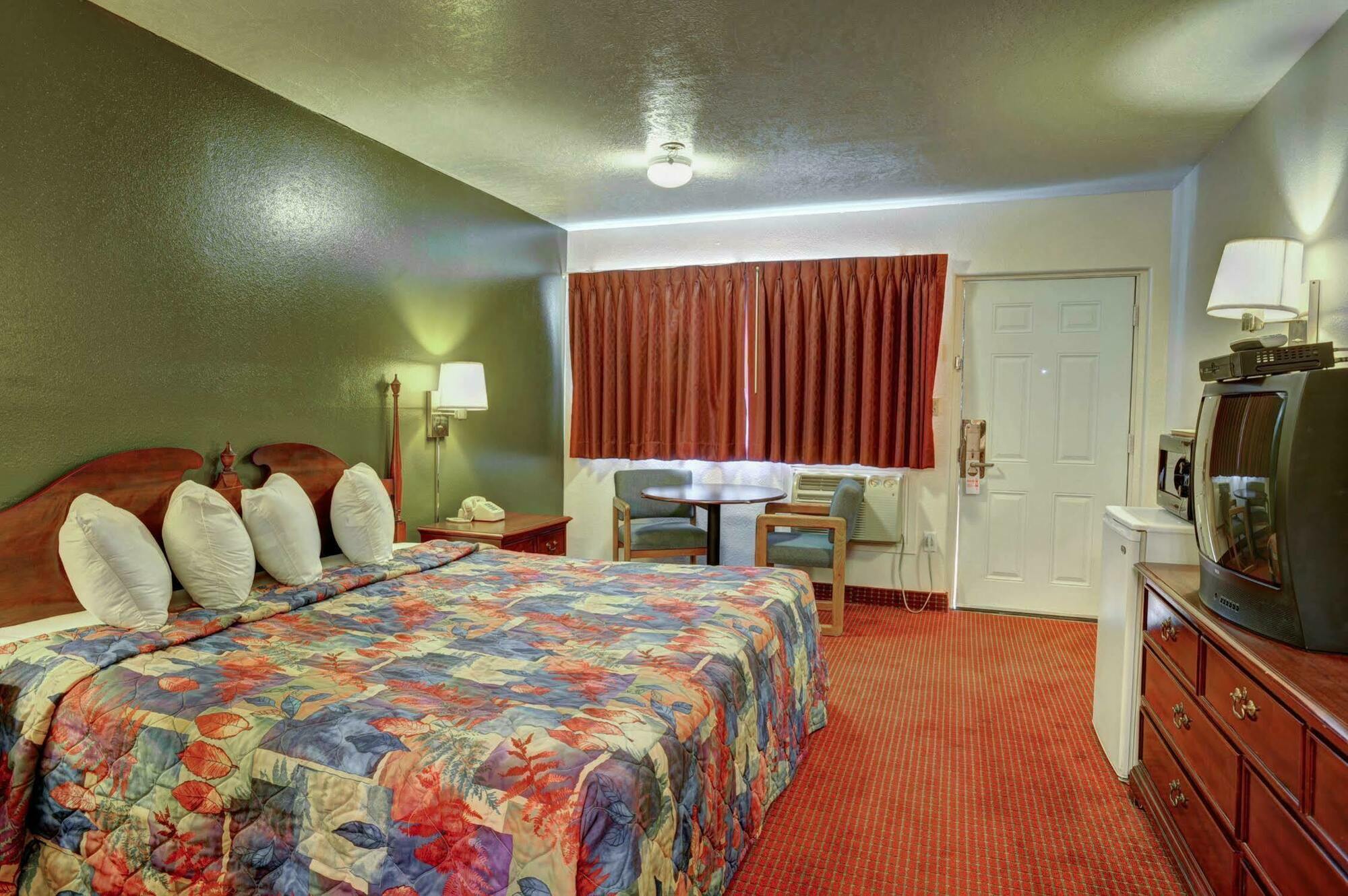 Rodeway Inn Cedar City Bagian luar foto